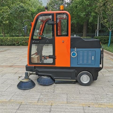 新能源自动扫地车 小型驾驶式吸尘洒水
