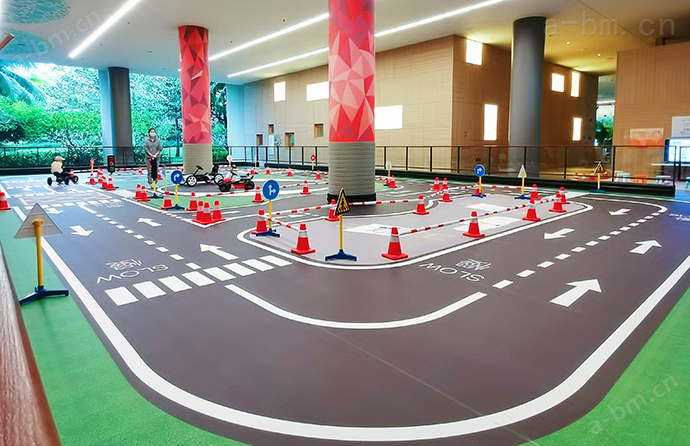 武汉360带图案塑胶地板 体能区地板胶定制